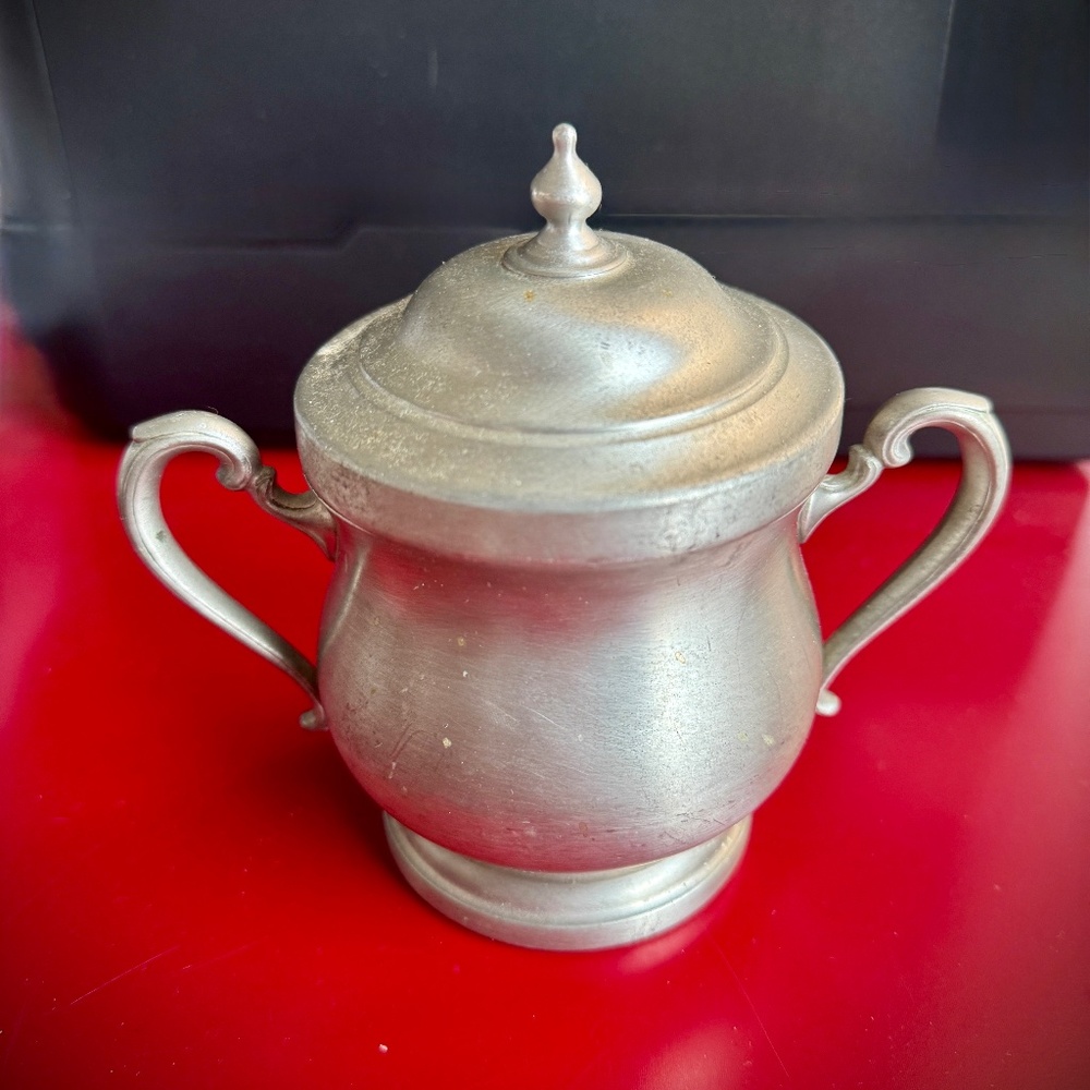 Pewter Sugar Bowl with Lid by Connecticut House Pewterers, EUC